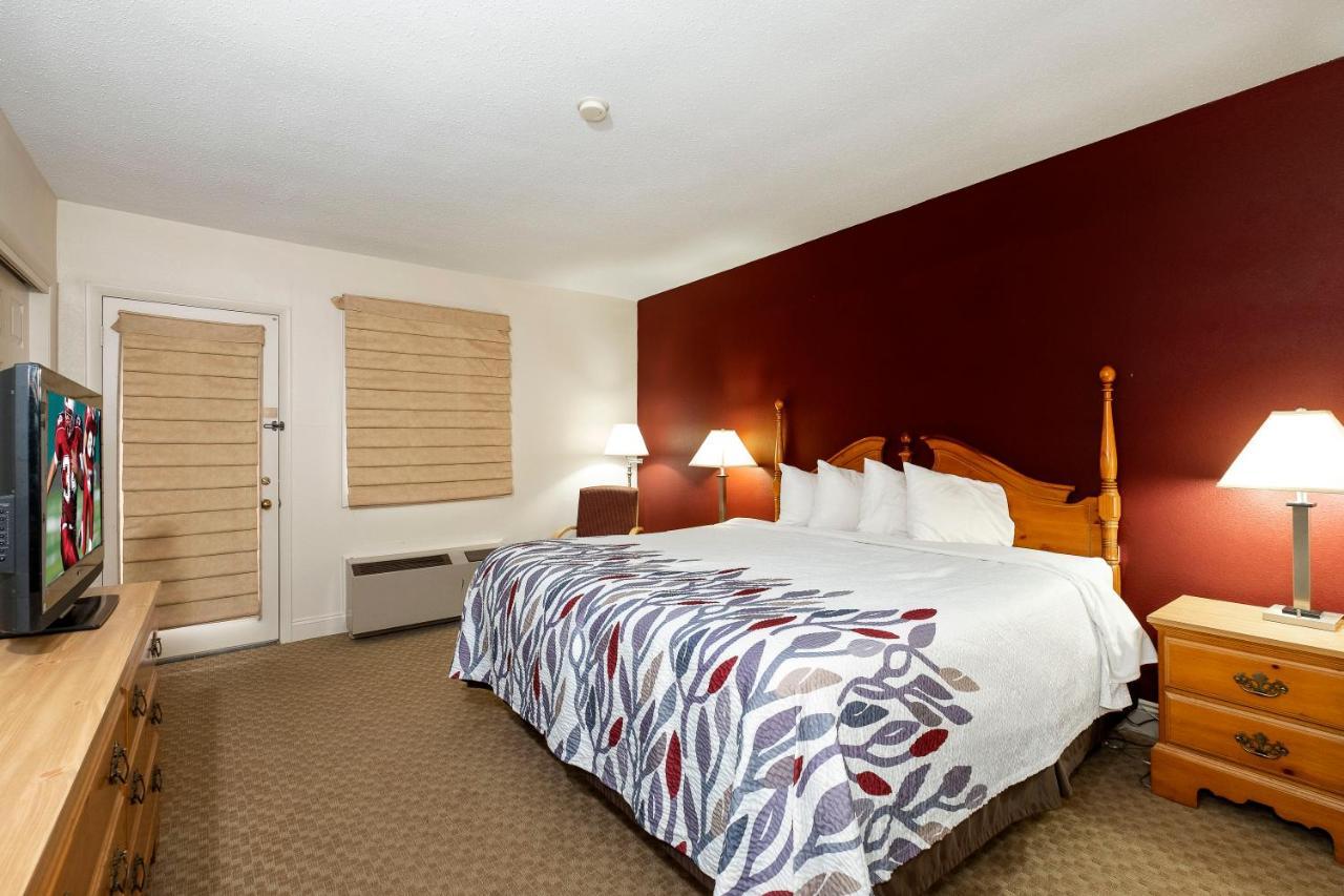 Red Roof Inn & Suites Hazleton Eksteriør billede