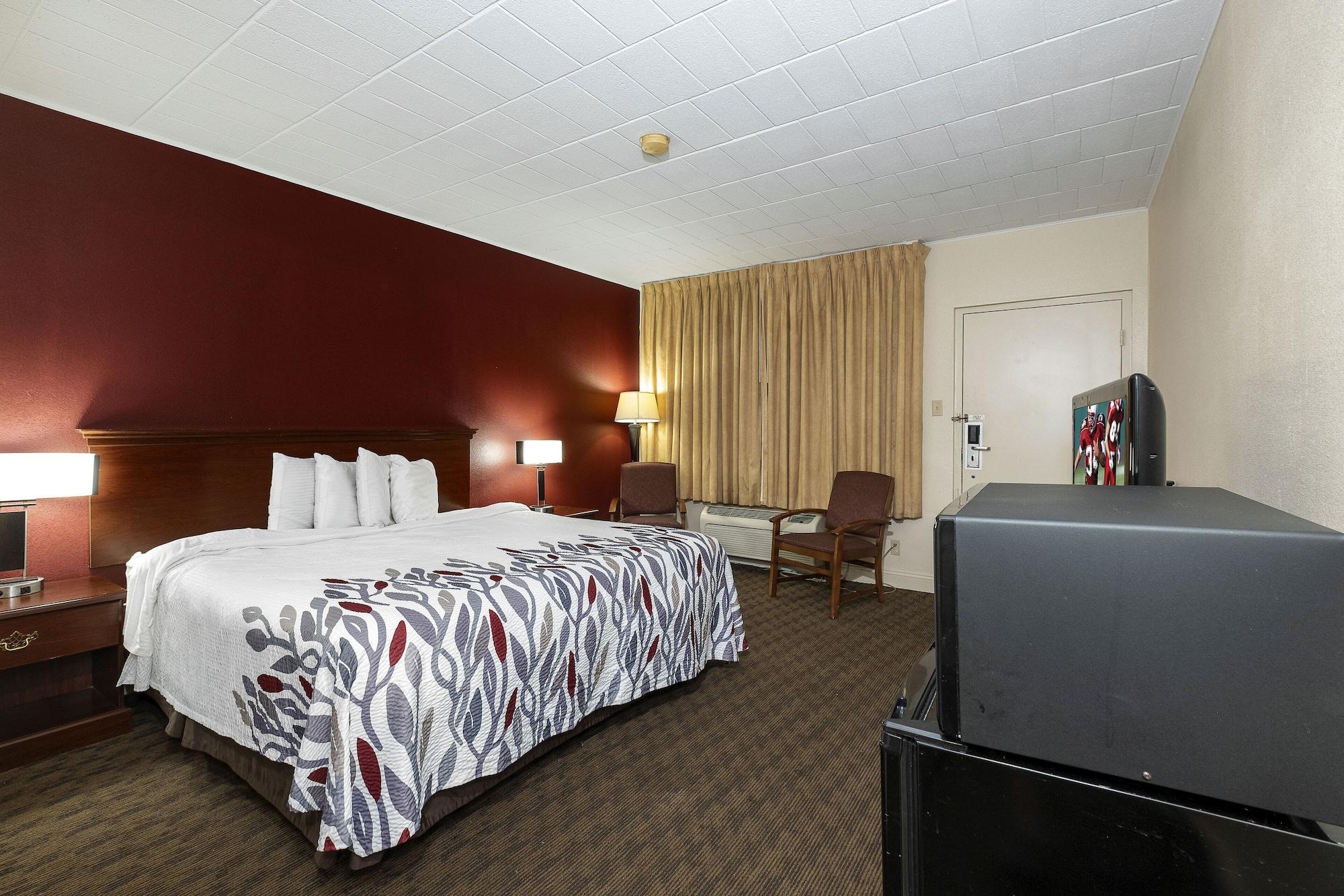 Red Roof Inn & Suites Hazleton Eksteriør billede
