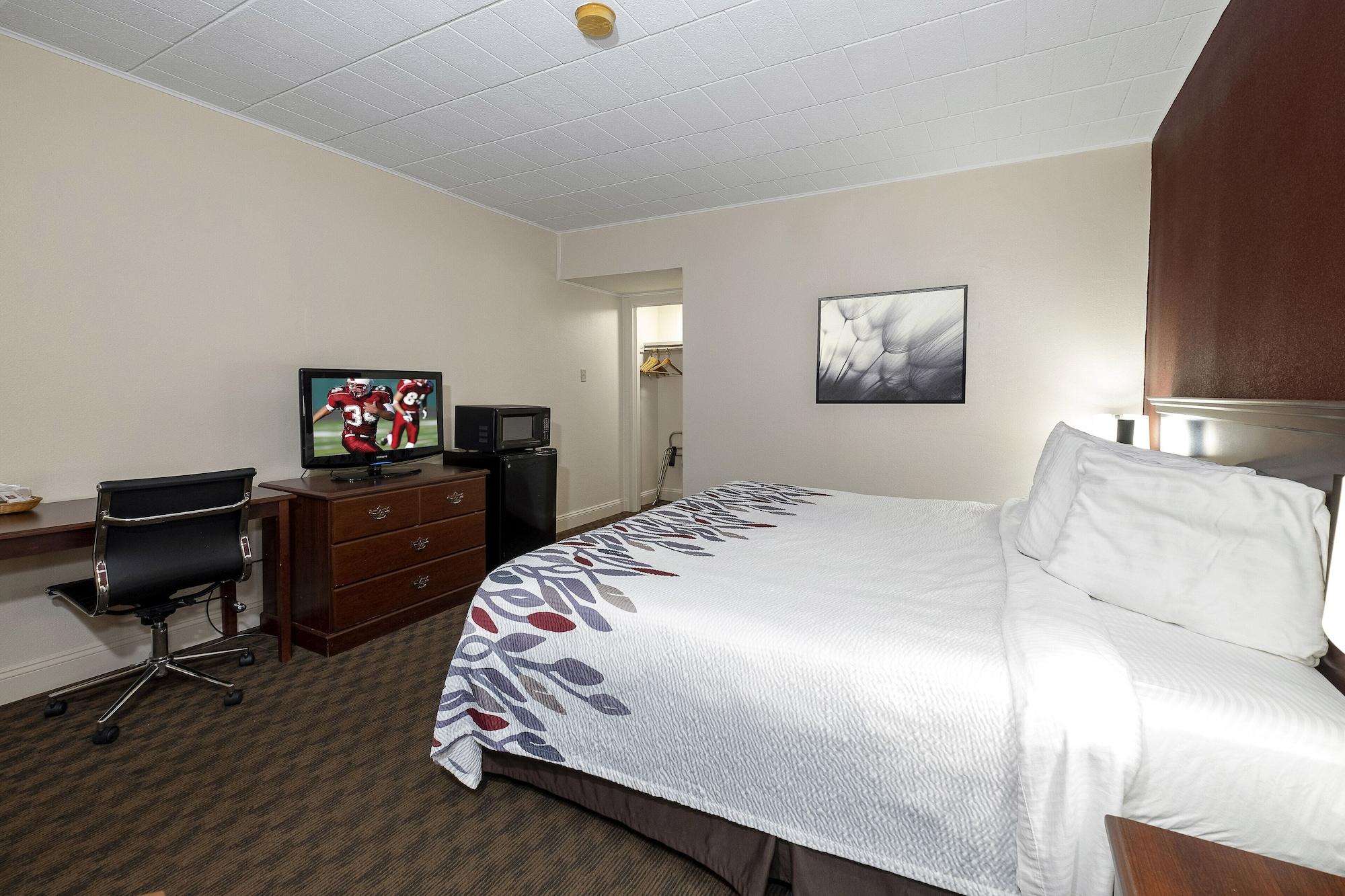 Red Roof Inn & Suites Hazleton Eksteriør billede