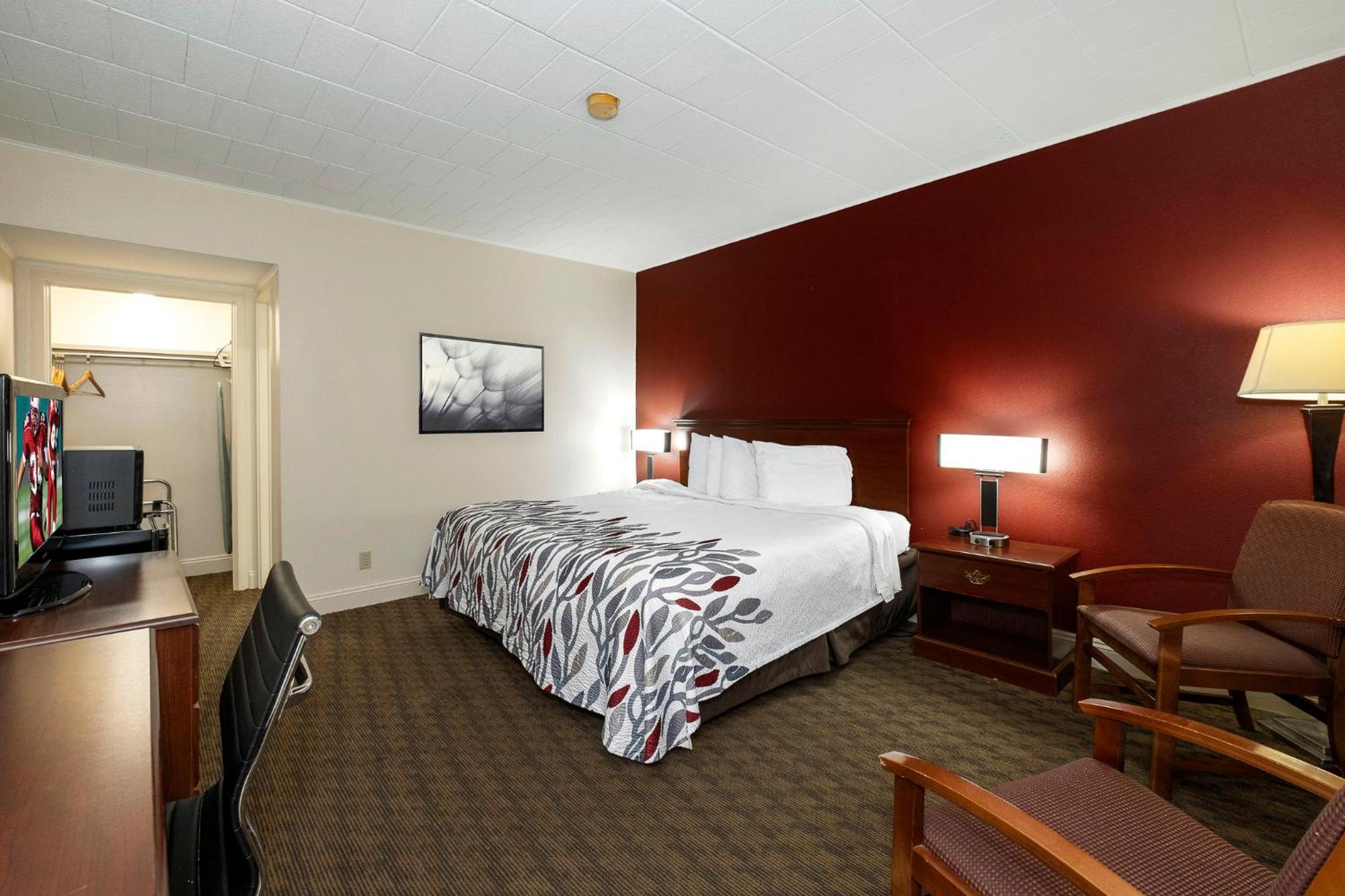 Red Roof Inn & Suites Hazleton Eksteriør billede