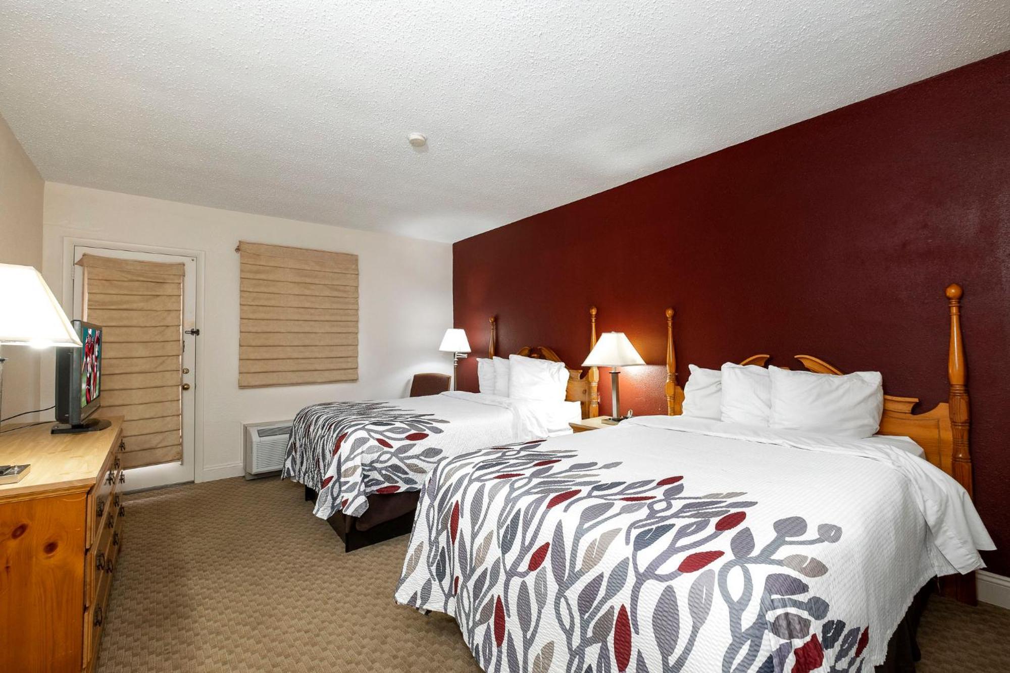 Red Roof Inn & Suites Hazleton Eksteriør billede
